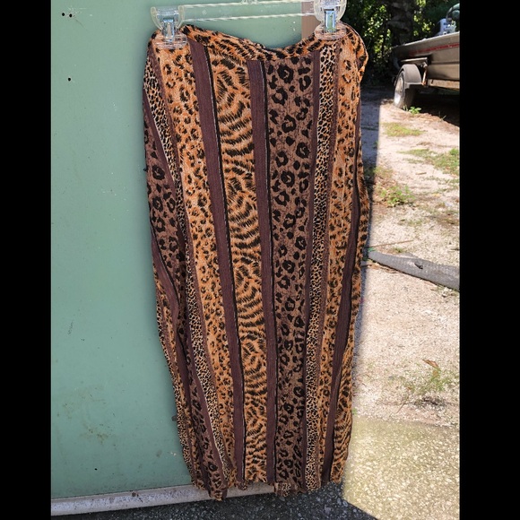 Size 40, two piece set - Picture 3 of 3